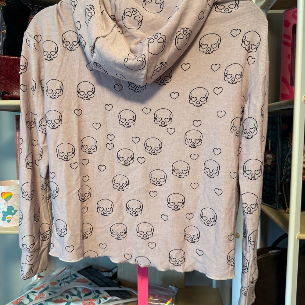 Chaser Pink Skull and Heart Hoodie NWT Size  XS - Picture 5 of 5